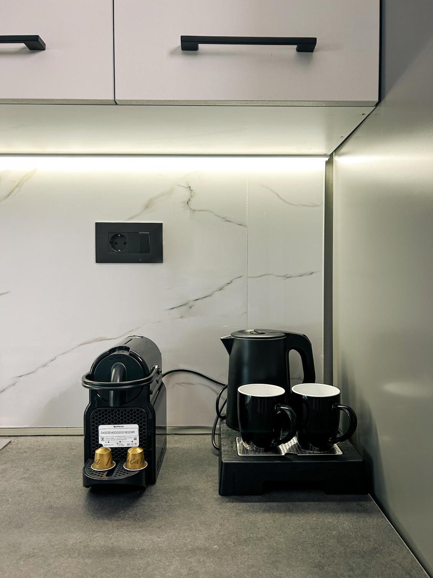 Hyperion Premium Suite 塞萨洛尼基 外观 照片